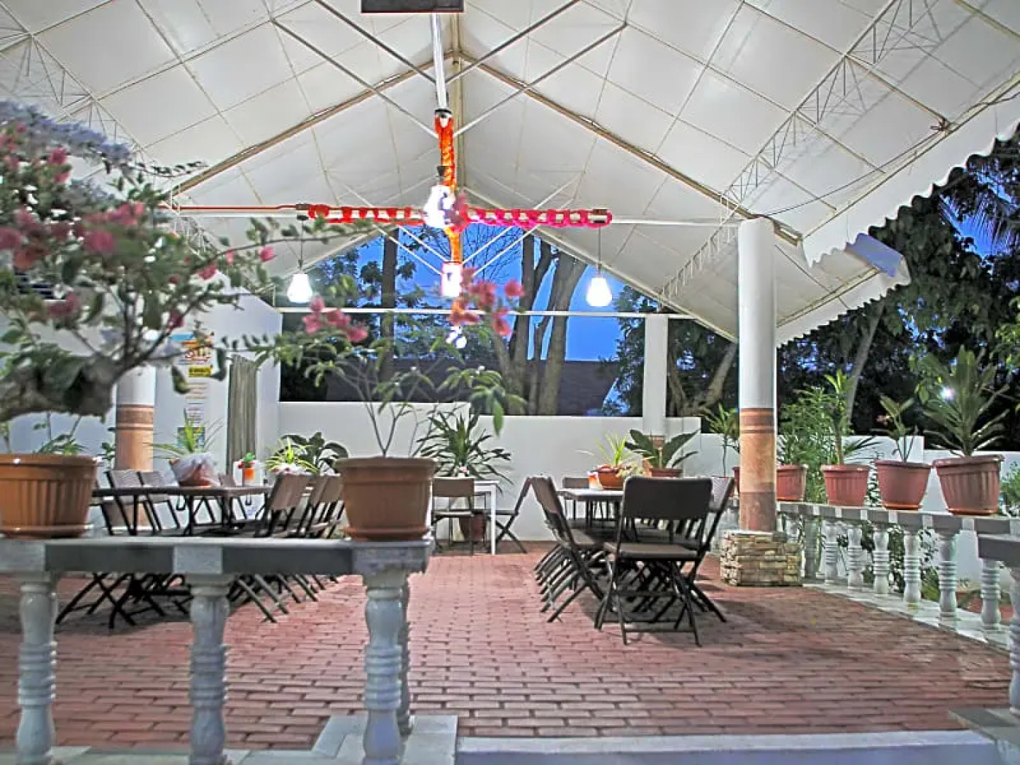 Lorelei Beach Resort