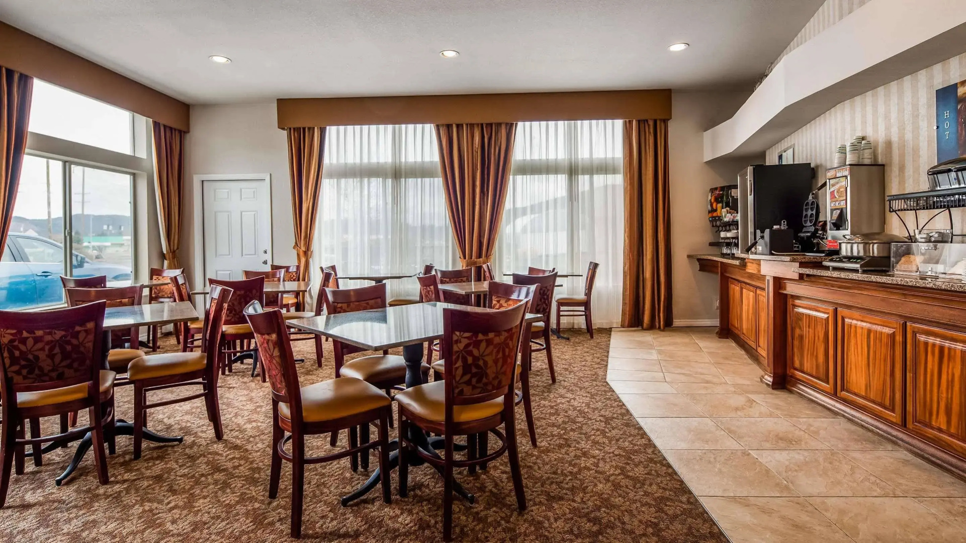 Best Western Salbasgeon Inn & Suites Of Reedsport
