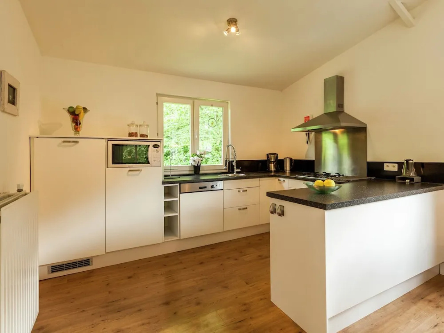 Spacious Chalet with Fenced Garden in Forest in Vieuxville