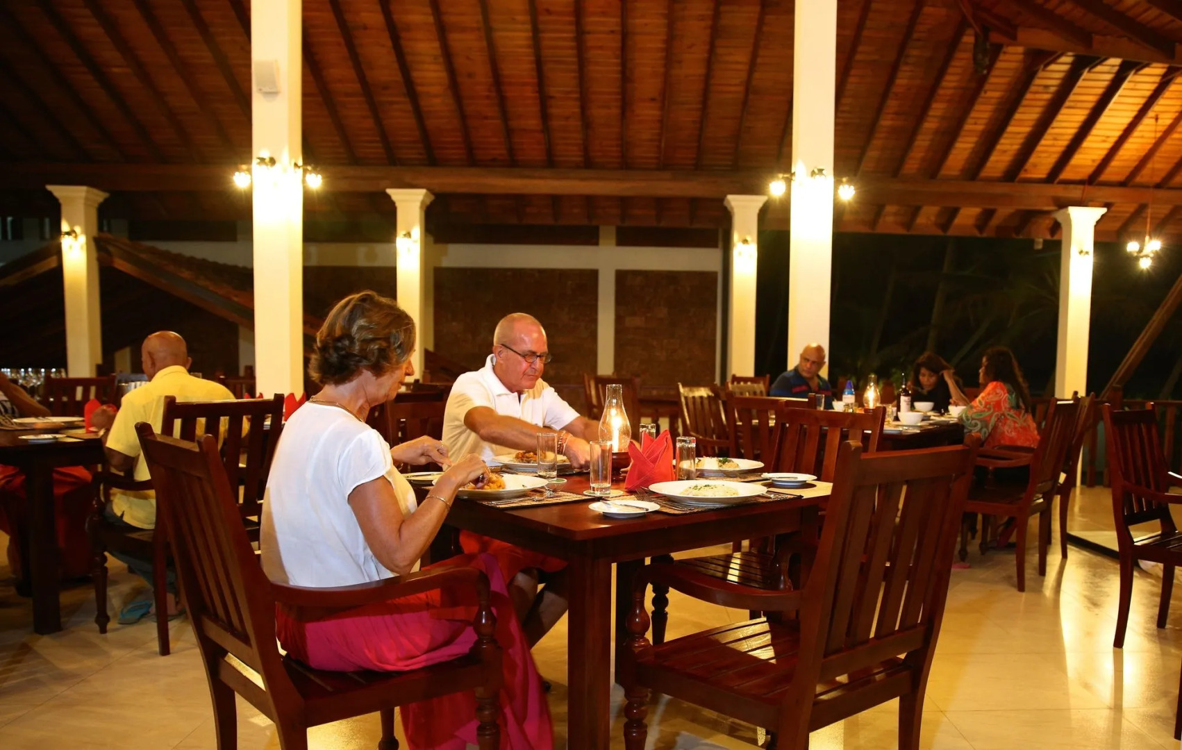 Whispering Palms Hotel