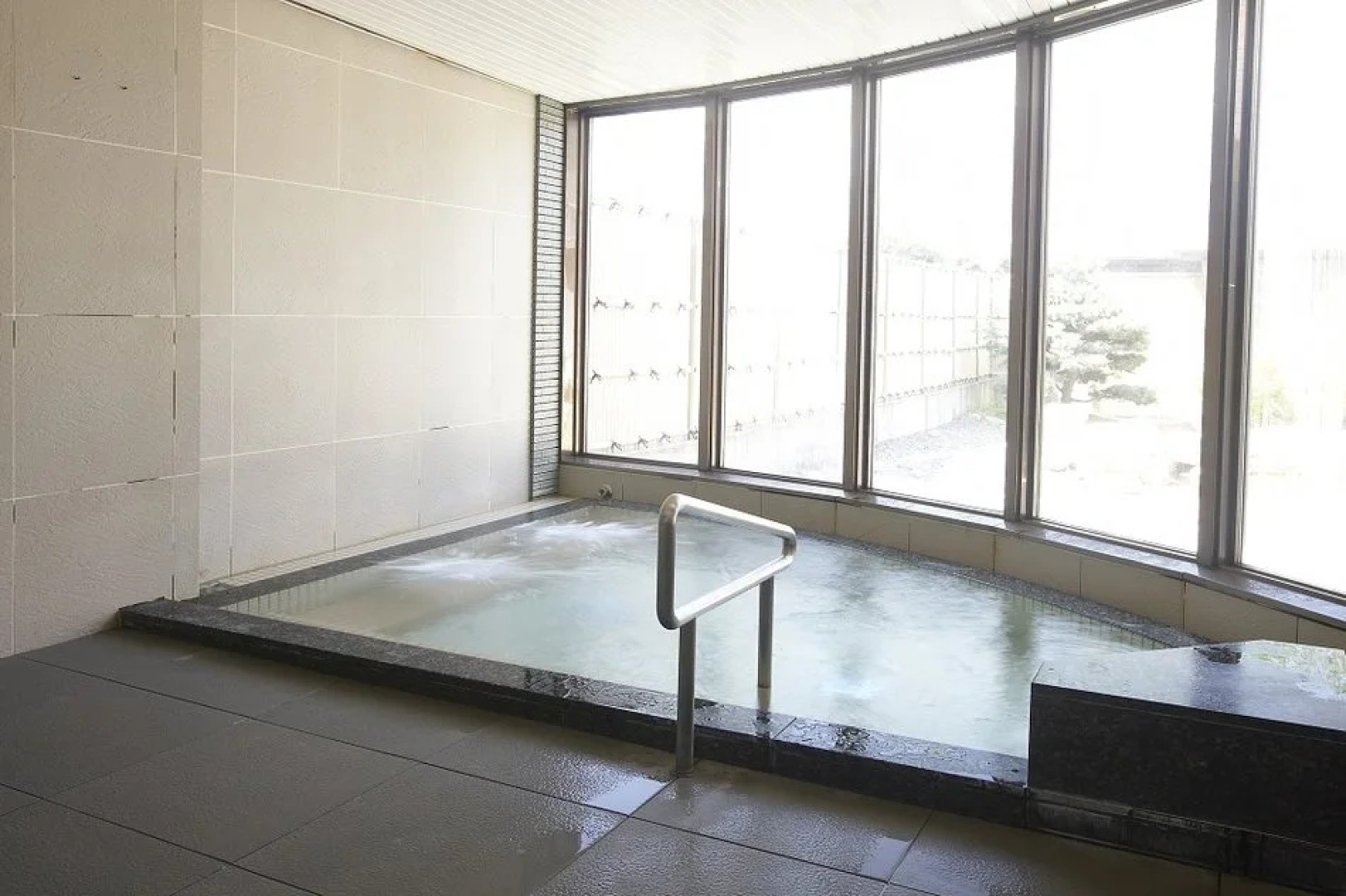 Nanporo Onsen Heart & Heart