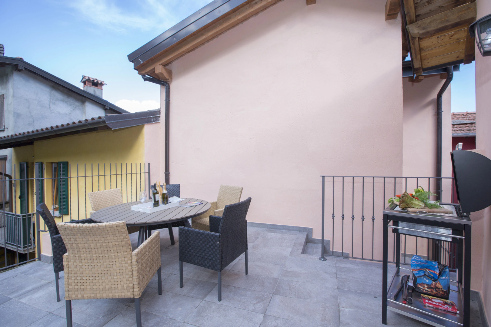 Rustico Logo Bellavista