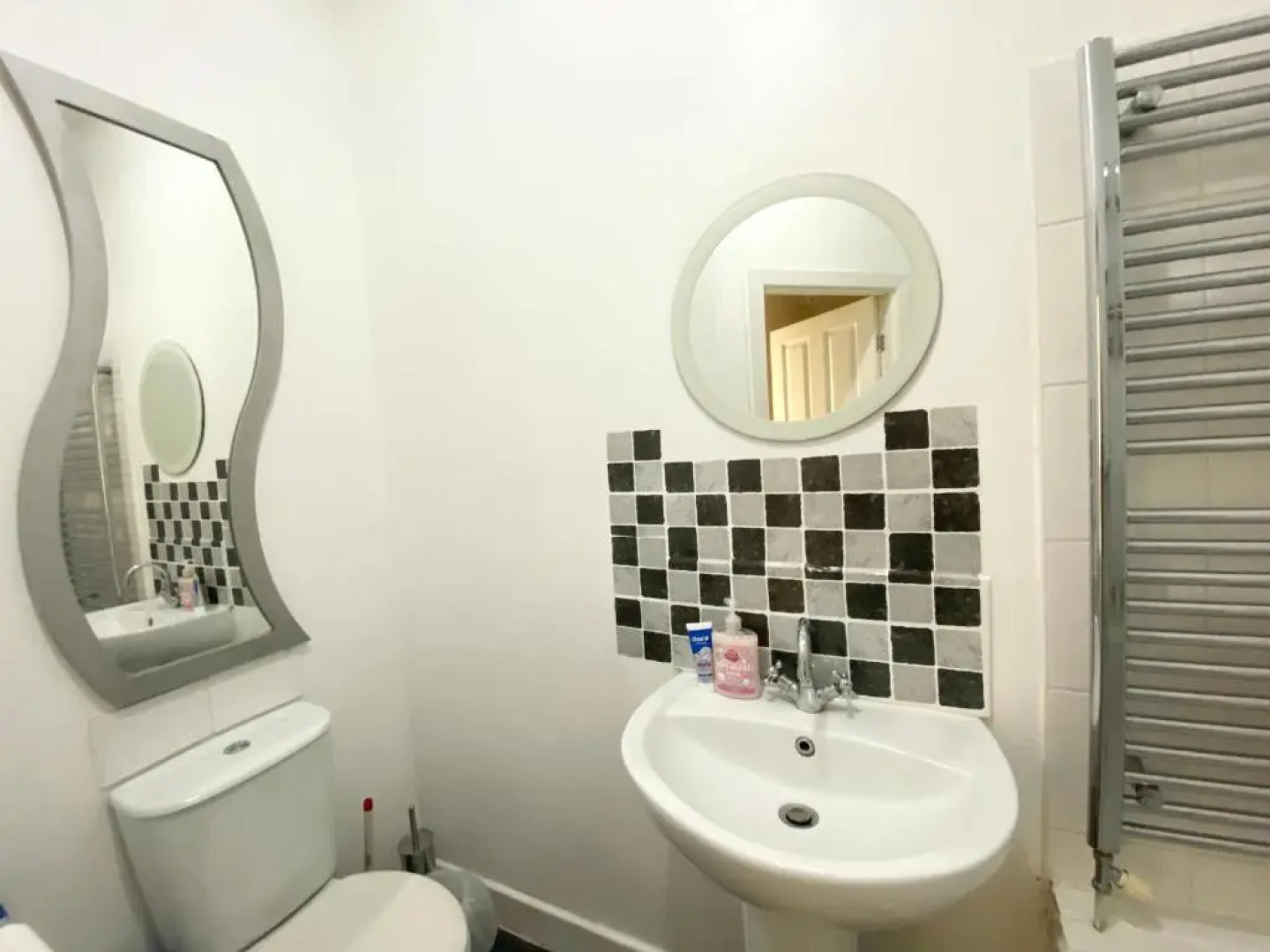 Thepropertyfocus - Stylish 2-bedroom House