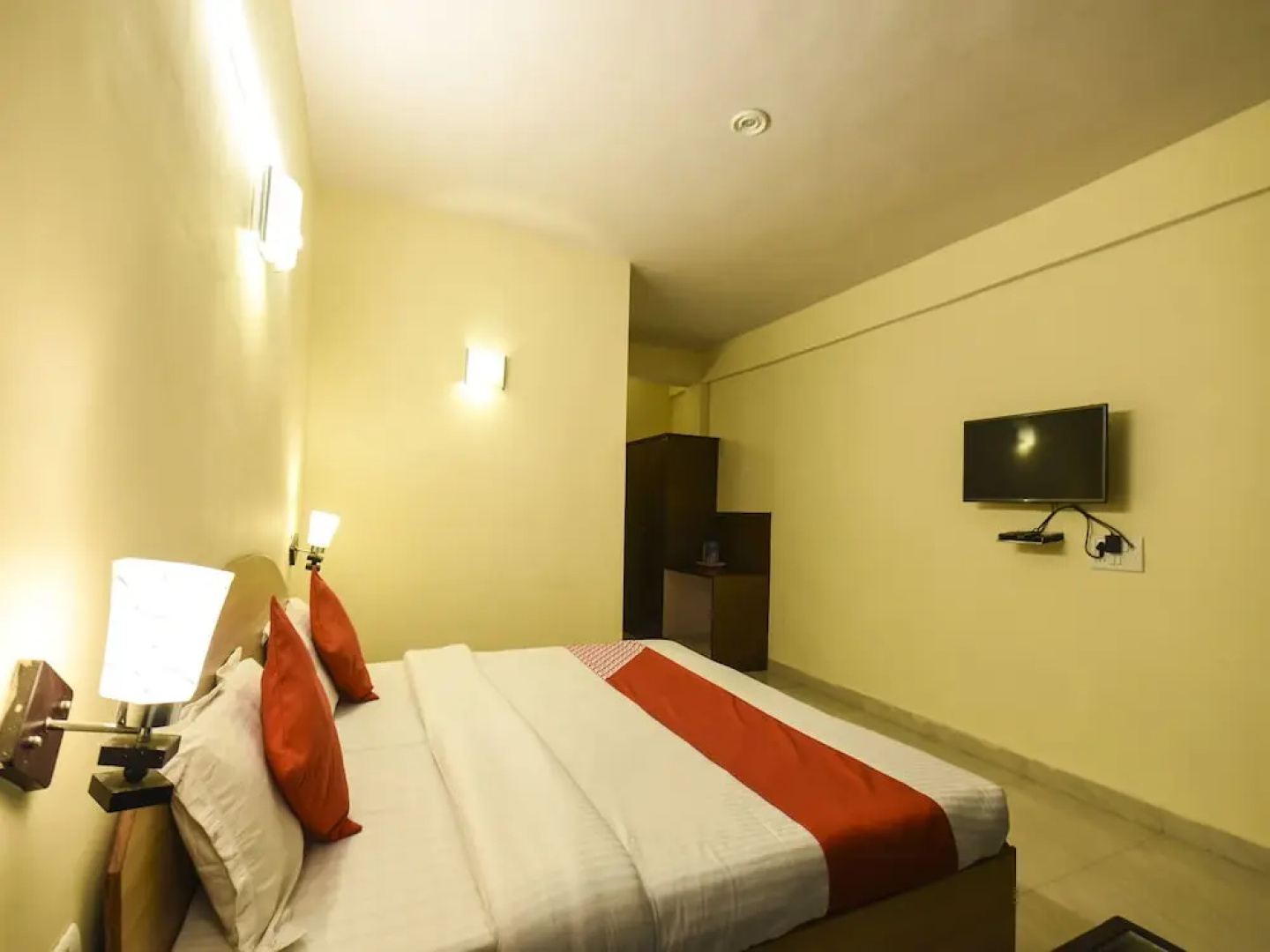 OYO 14958 Hotel Purnima