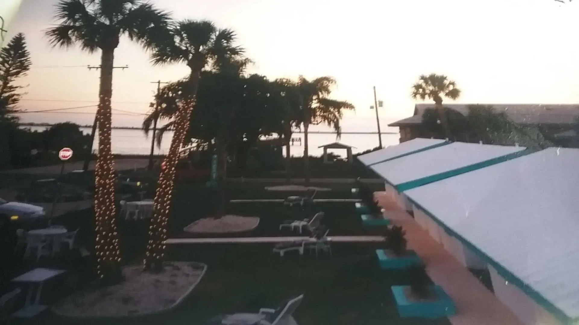 Tropical Bay Inn Motel