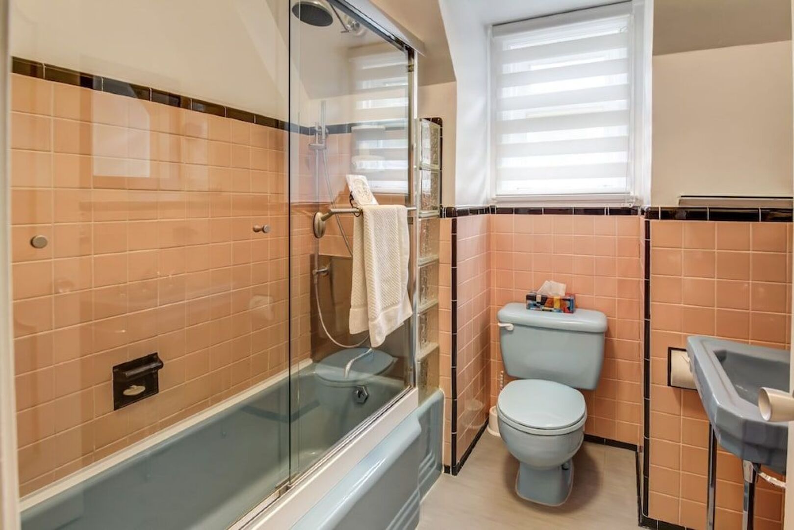 Chateau Murdock Gite et Esthétique 1950