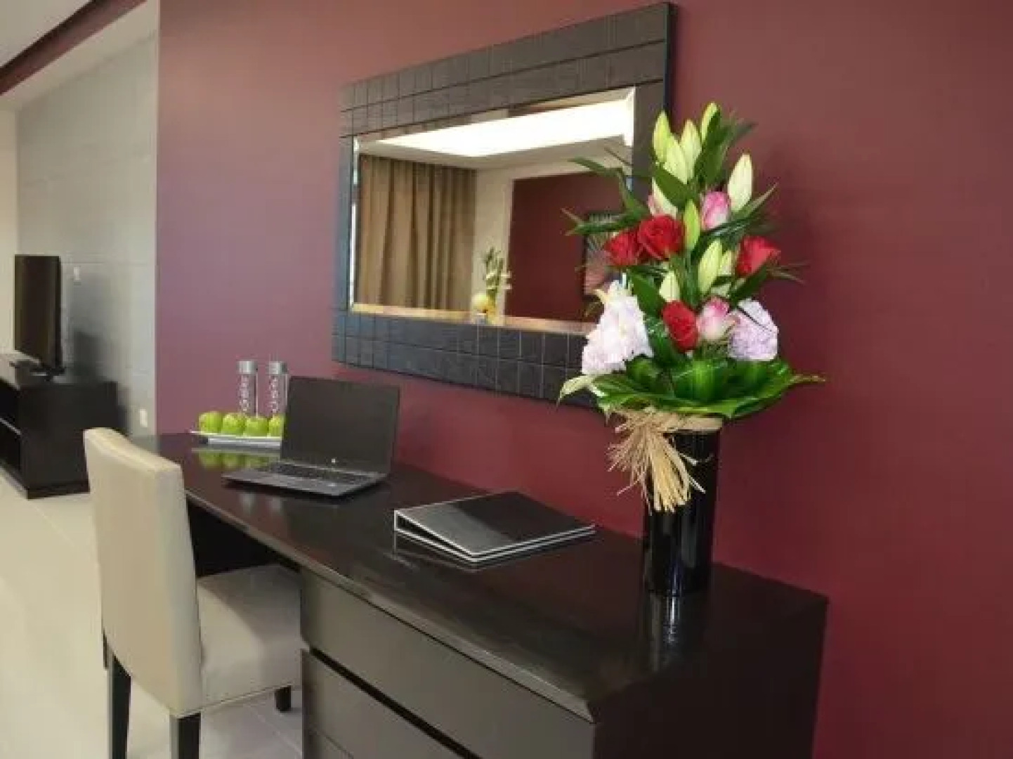 Ramada Hotel And Suites Amwaj Islands