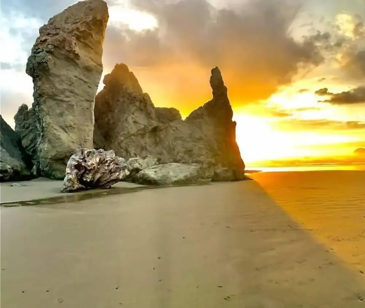 Sunset Oceanfront Lodging