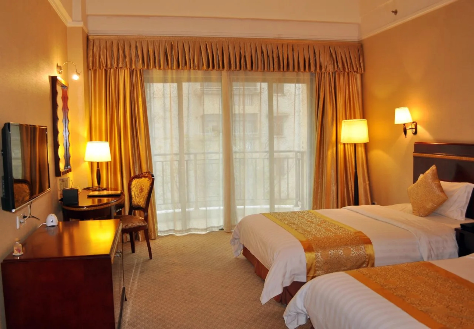 Отель JI (Zhongshan Xingzhong Plaza)