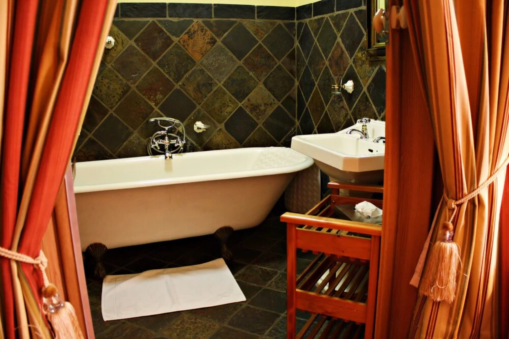 Oregon Place Guesthouse