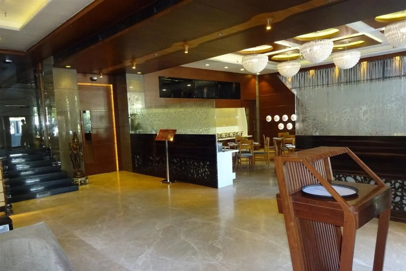 Hotel Cosmopolitan Ahmedabad