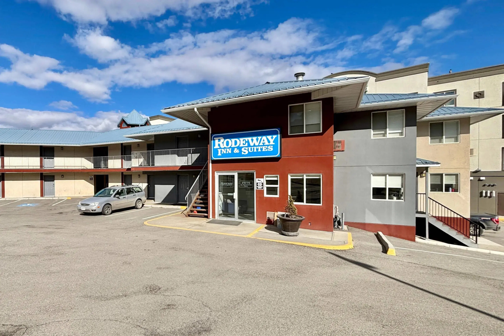 Rodeway Inn & Suites
