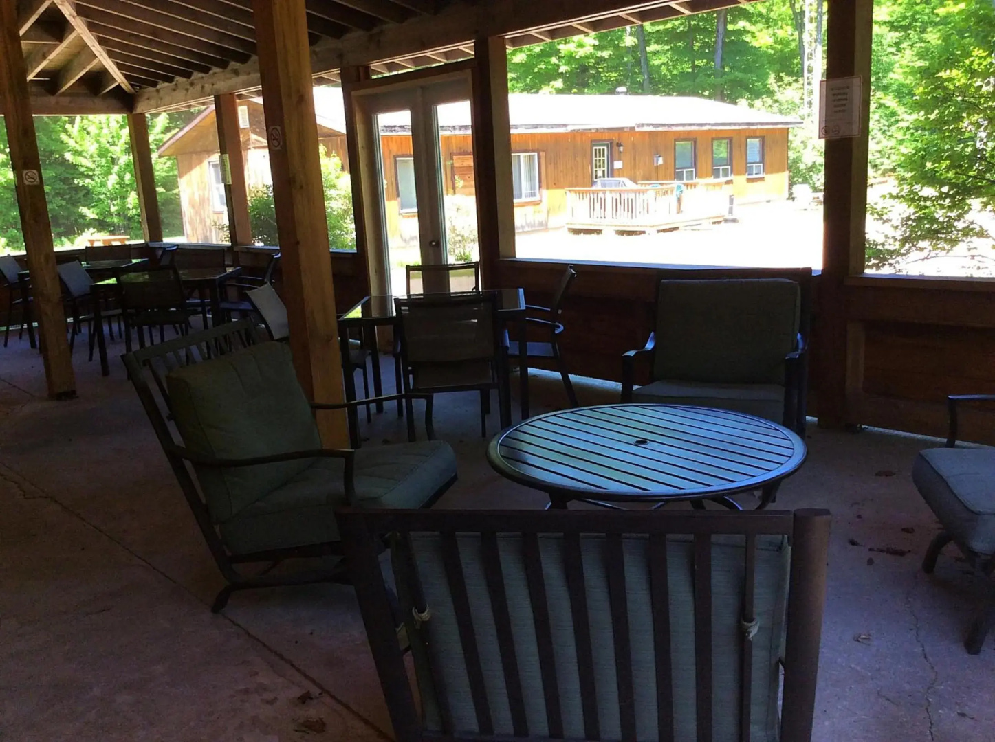 Madawaska Lodge-Cottage