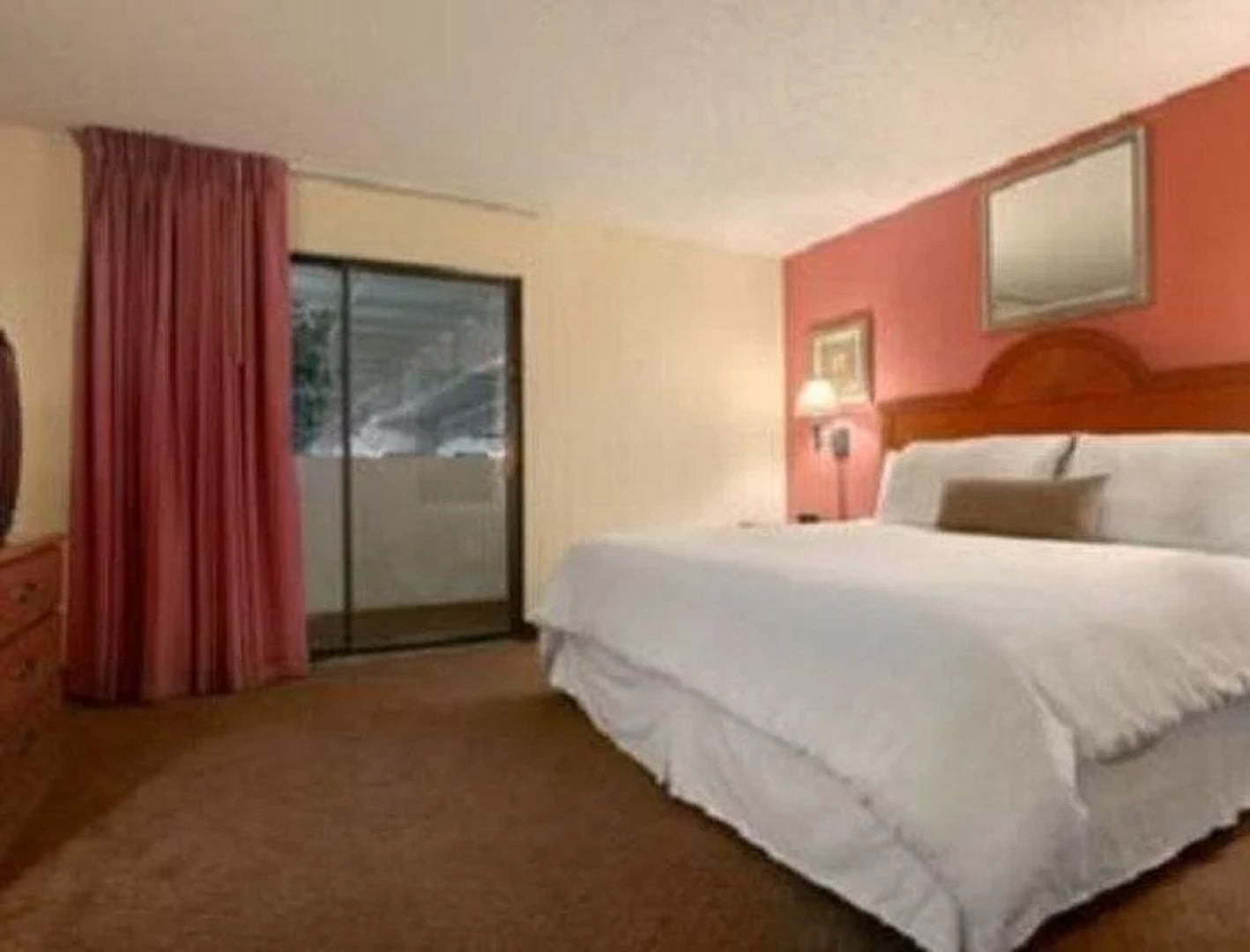 Plaza Hotel and Suites