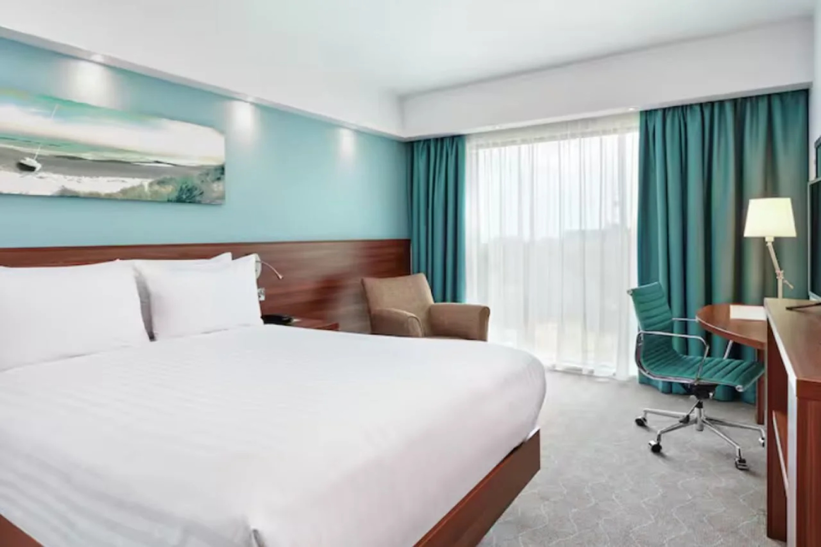Hampton By Hilton Kocaeli Symbol