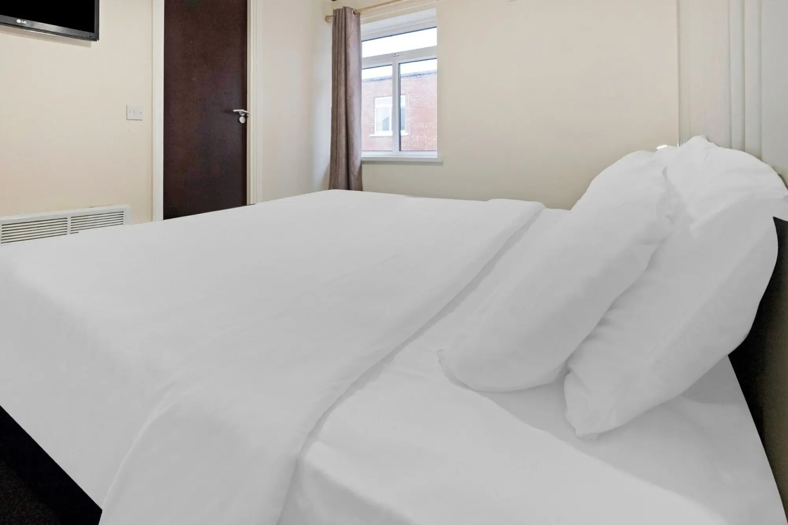 OYO The Baltimore Hotel