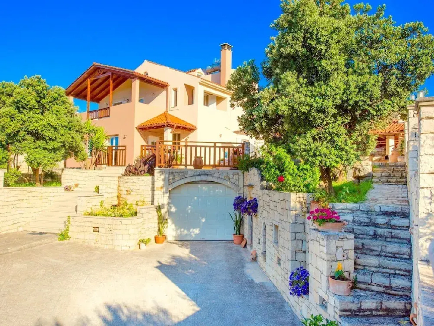 Villa Korini With Swimming Pool