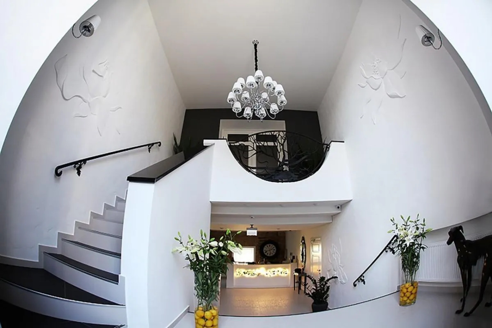 Арт-отель Moon Garden