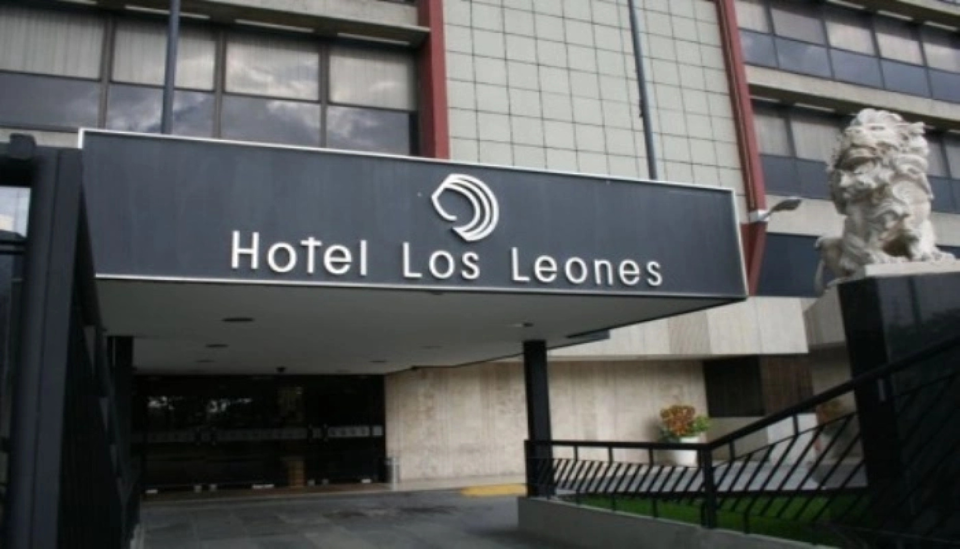 Hotel Los Leones