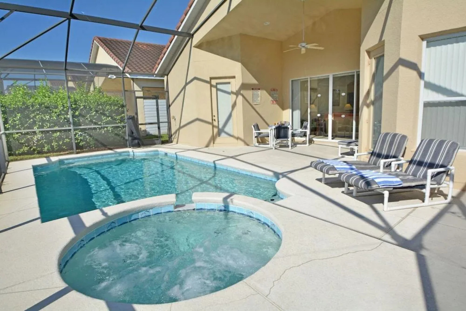 671 Sunset Magic 4 Br villa by RedAwning