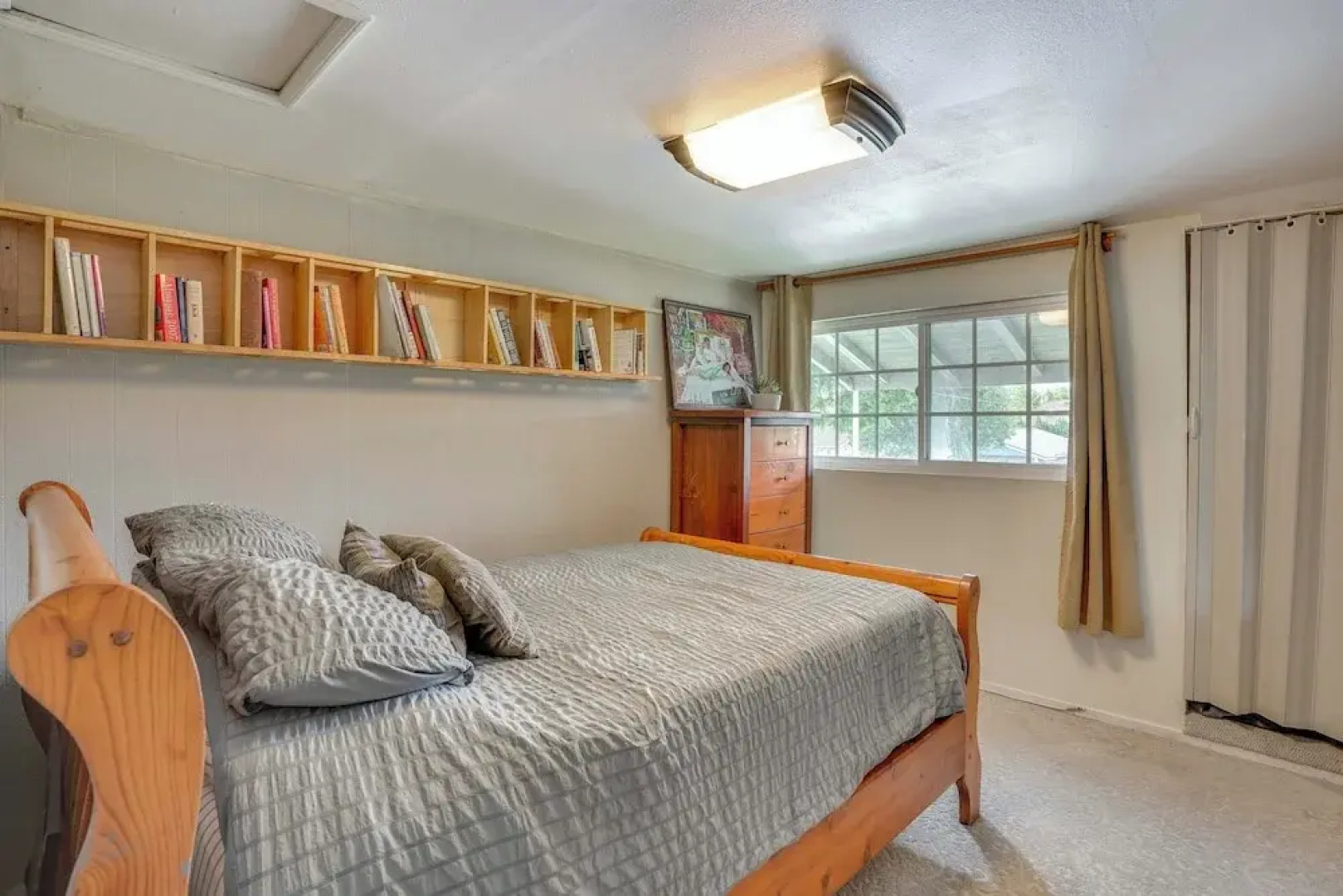 Pet-friendly Studio in Costa Mesa - 7 Mi to Beach!