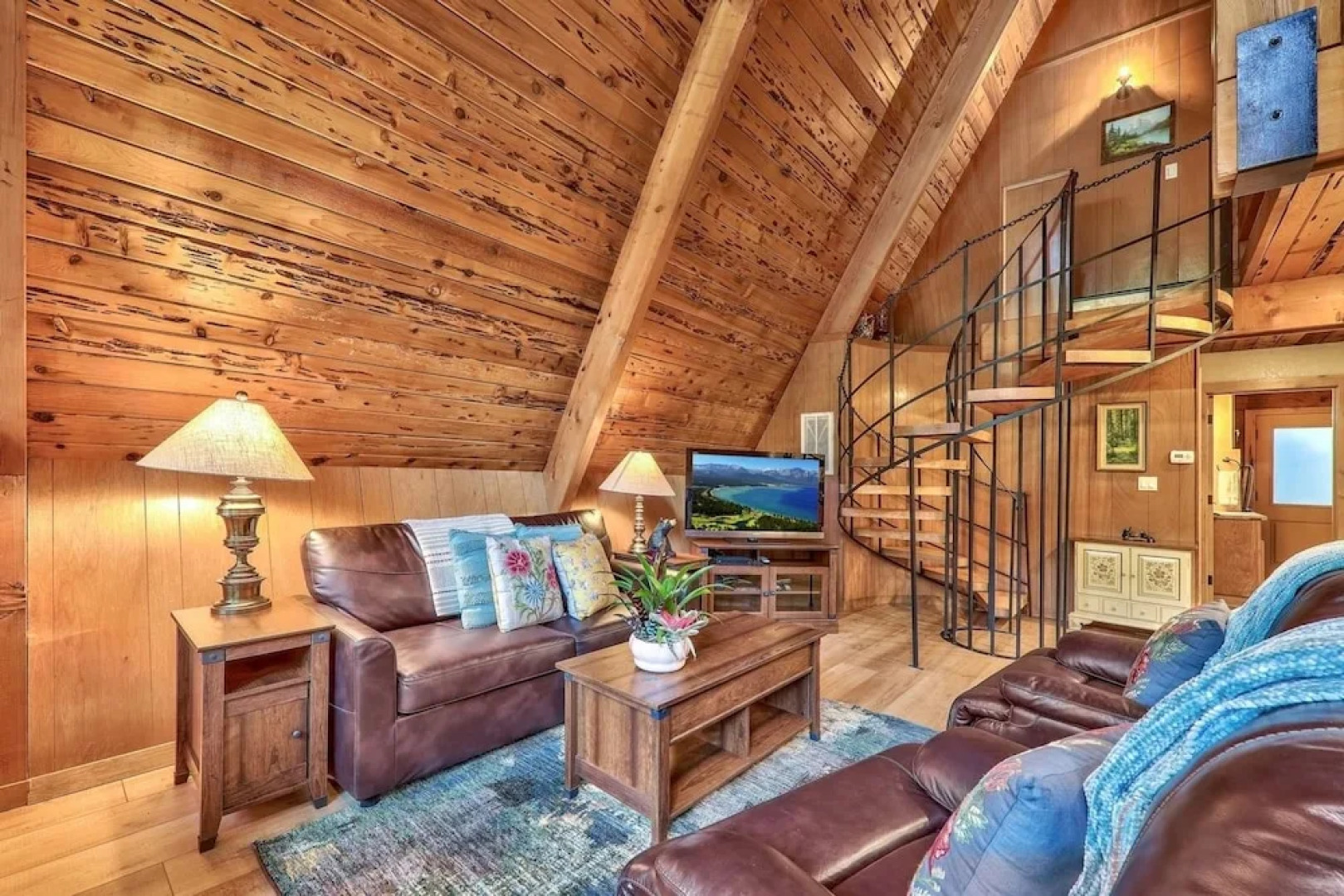 Pyramid Peak by RedAwning