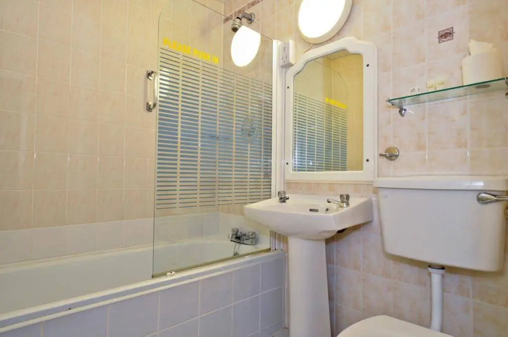 Hillgrove Accommodation & Nightclub