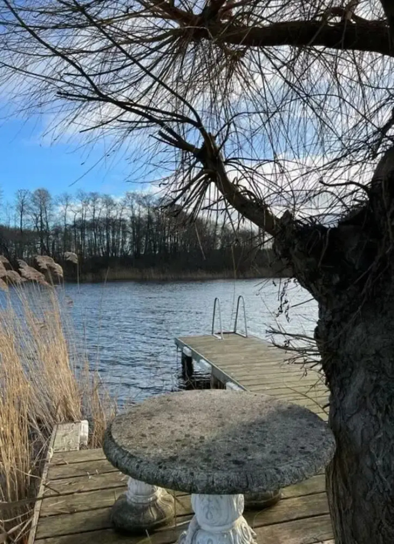 Schaal Lake Paradise