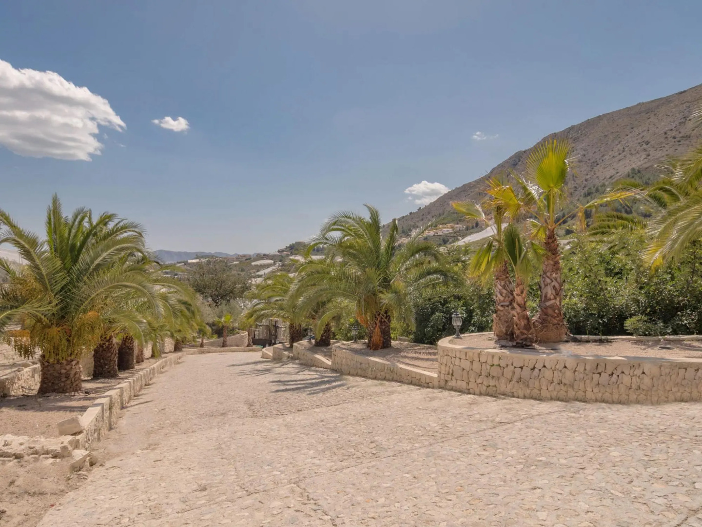 Serene Holiday Home in Callosa d' Ensarria with Private Pool