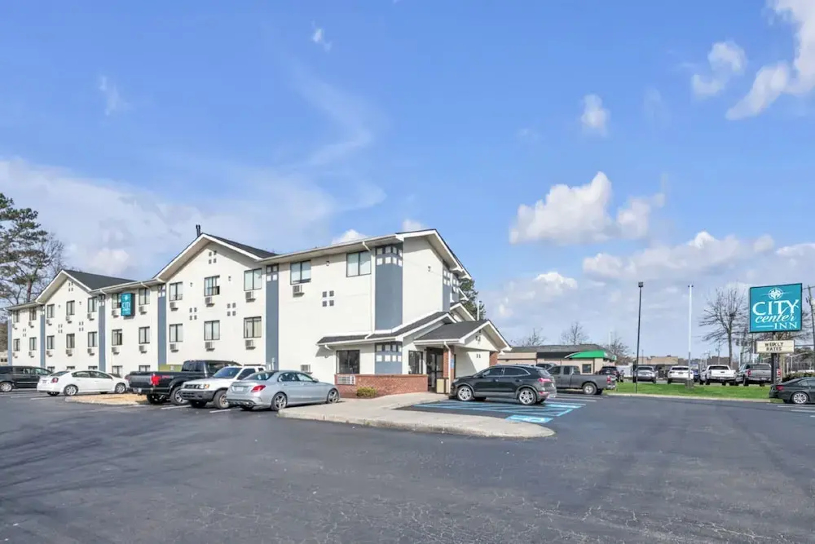 City Center Inn by OYO I-64 Newport News