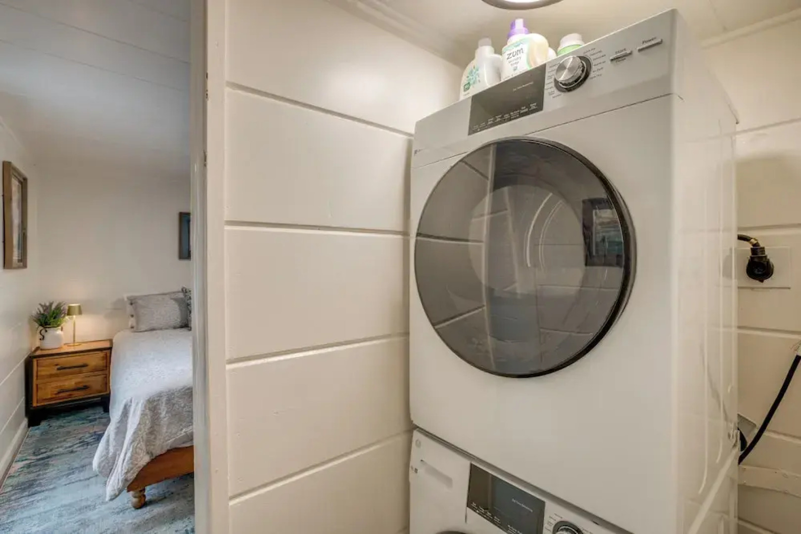 Walk to Beach: Dog-friendly Cabin in Glenbrook!