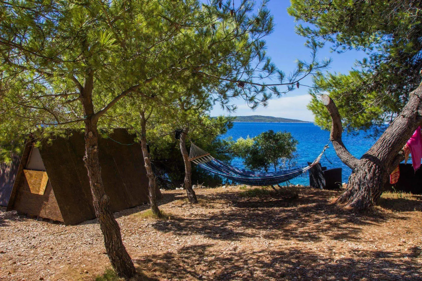 Cast Away - Eco Village