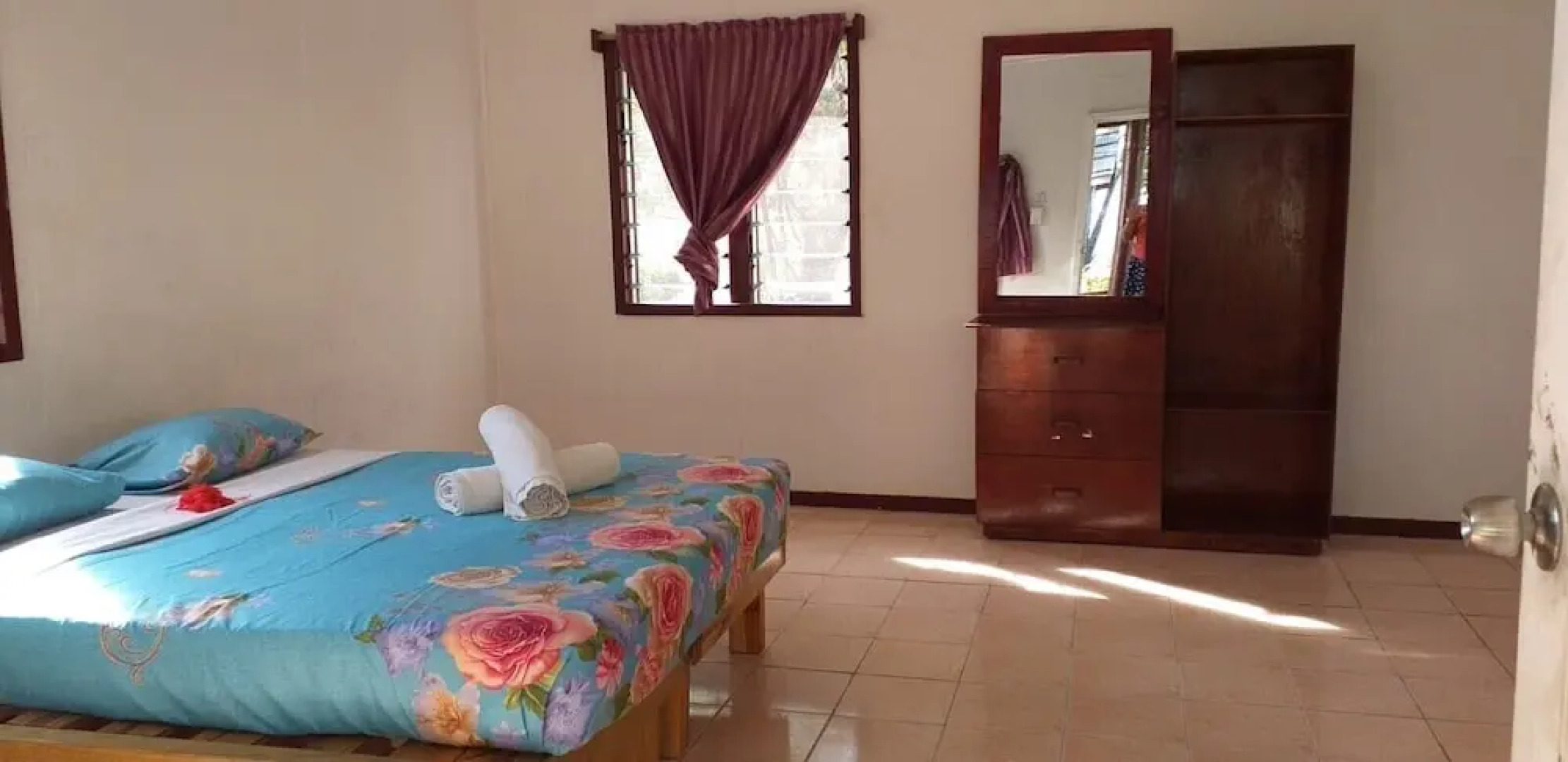 Safe Landing Eco Lodge