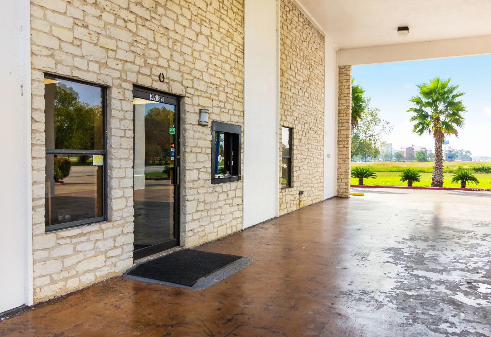 Scottish Inn & Suites