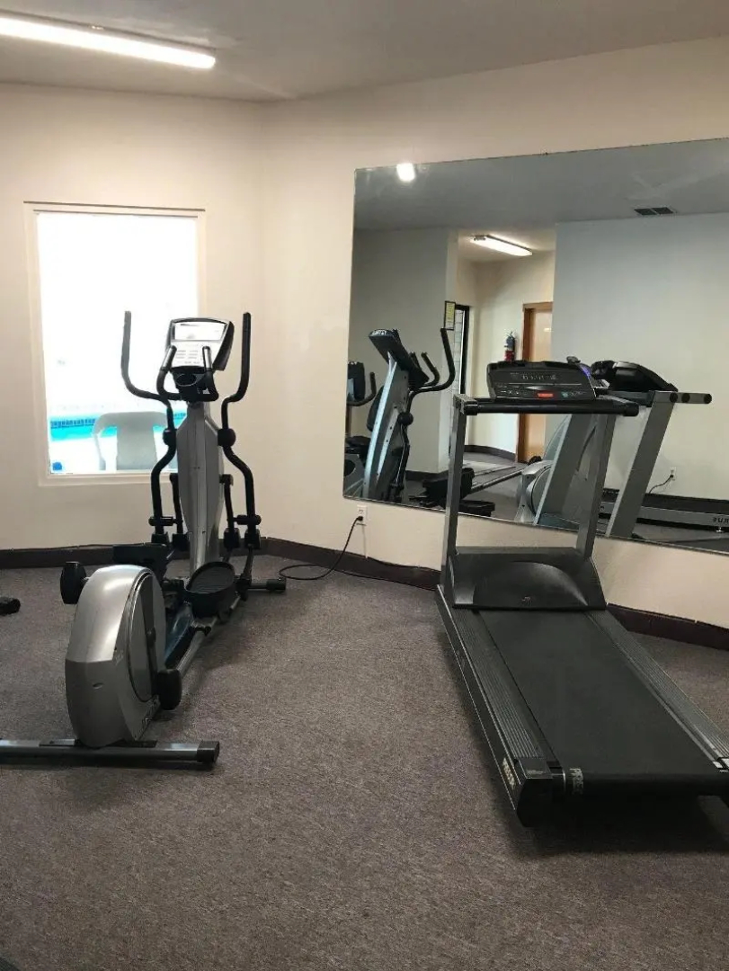 Edgewater Inn and Suites, an Ascend Collection Hotel