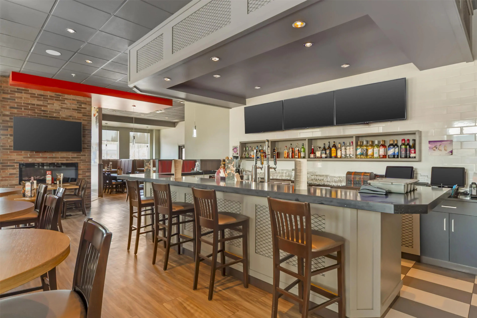 Best Western Plus Hinton Inn & Suites