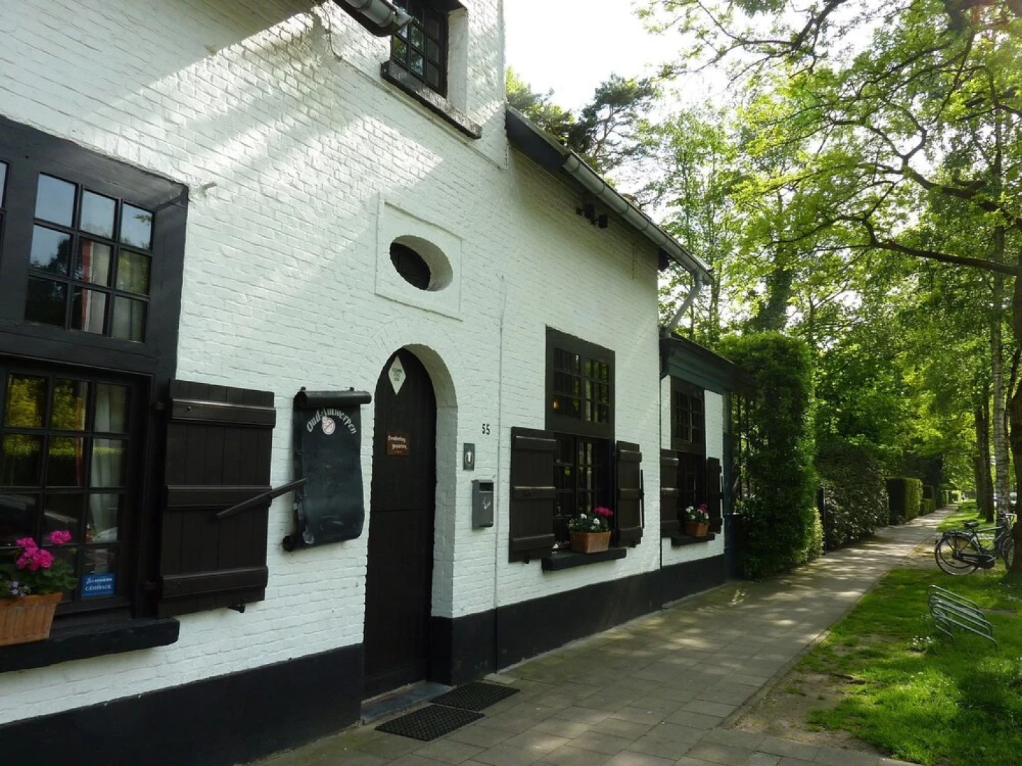 Modern Holiday Home In Brasschaat near Town Center