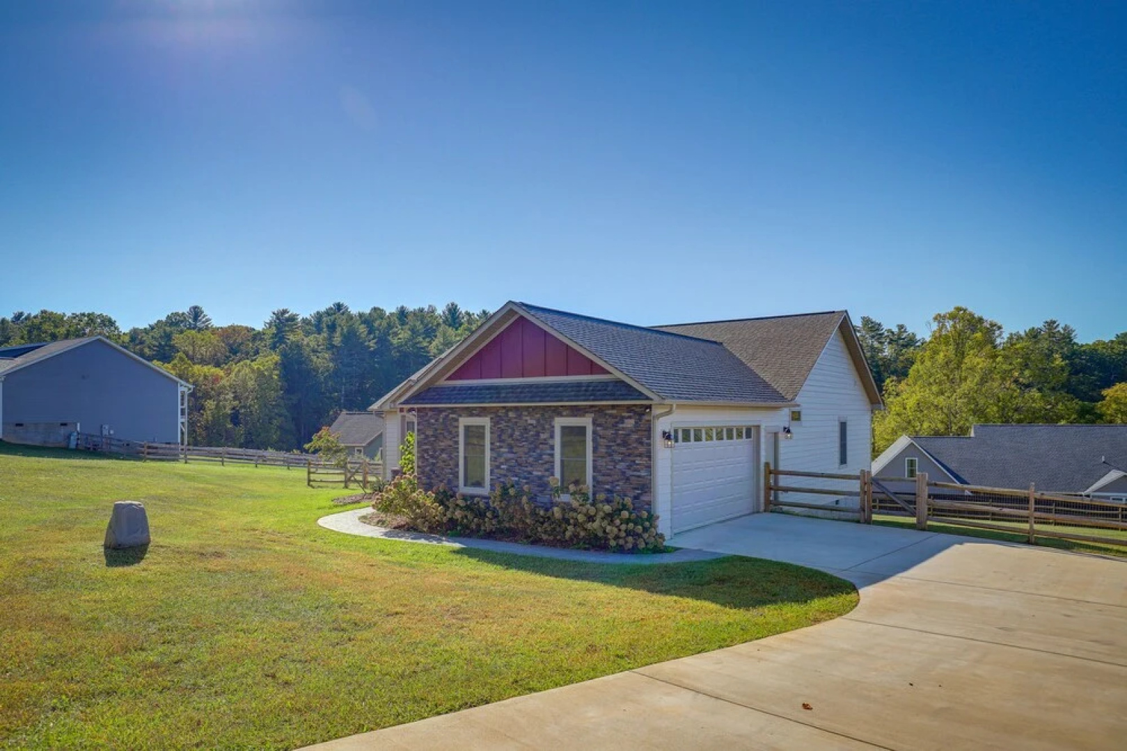 Quiet Weaverville Home w/ Screened-in Porch!