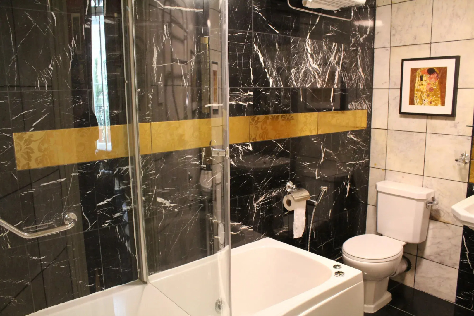 Opulence Boutique Hotel