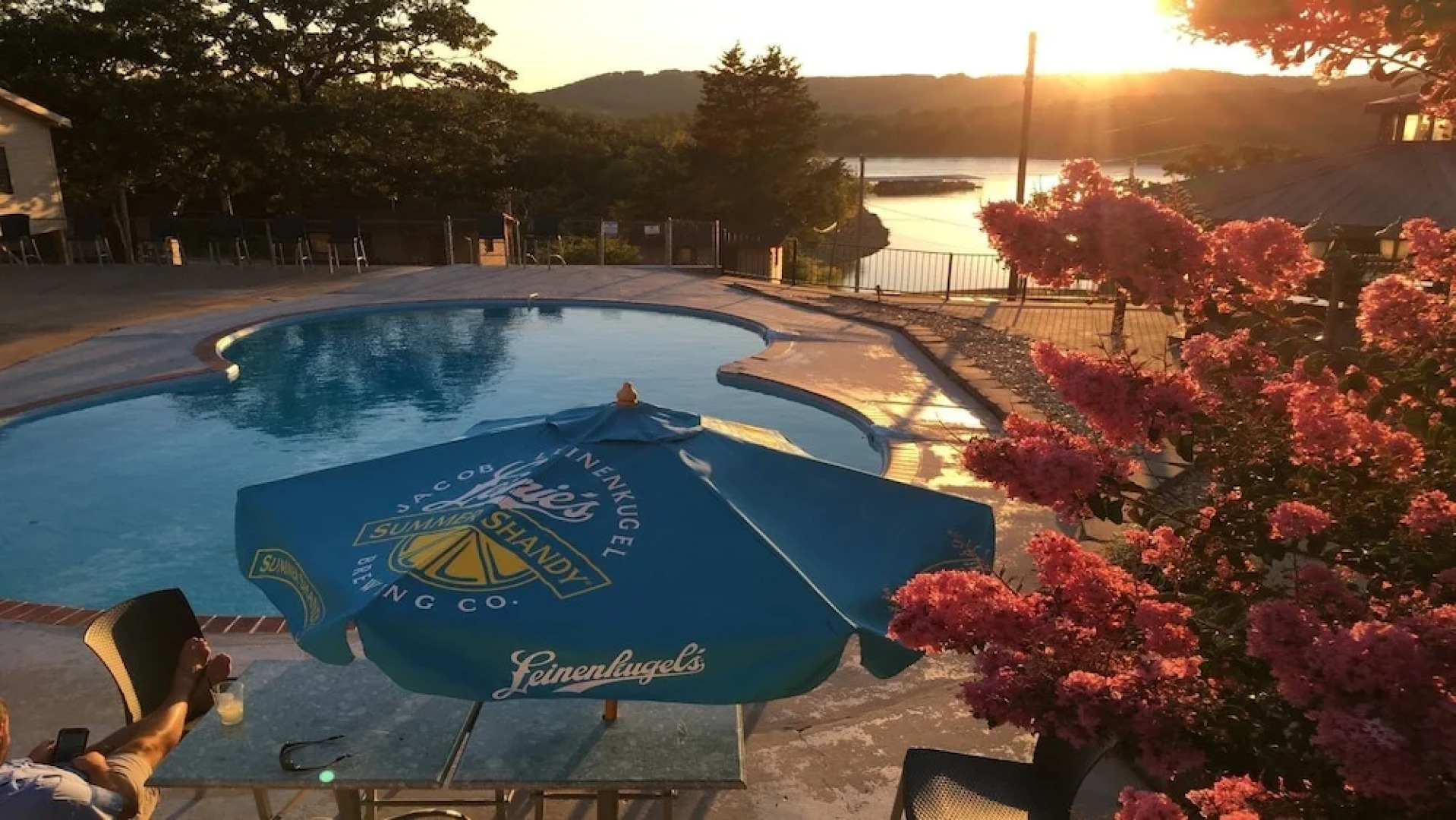 Table Rock Resorts at The Rocks Resort