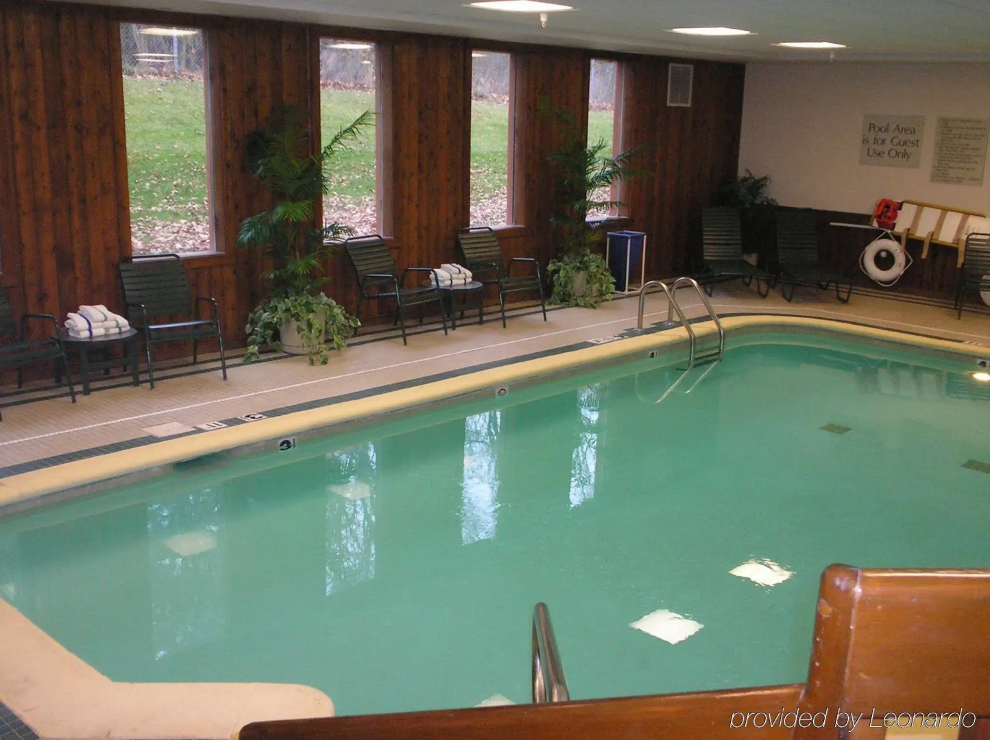 Country Inn & Suites by Radisson, Mishawaka, IN