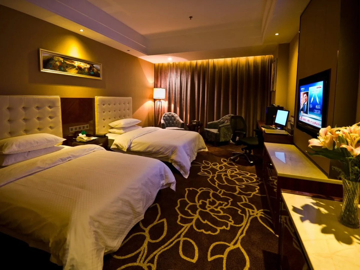 Yichang Golden Lion Hotel