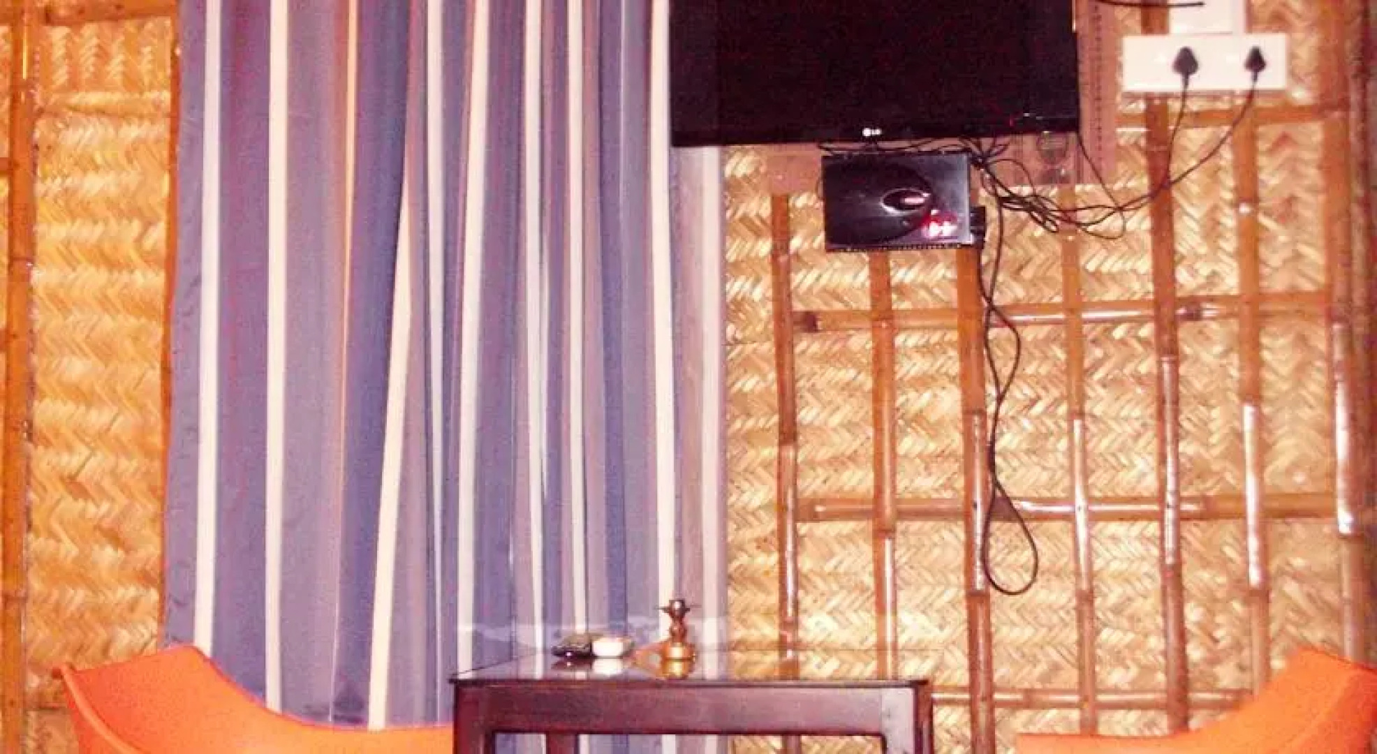 Vedanta Wake up! on the sunny cliffs, Varkala