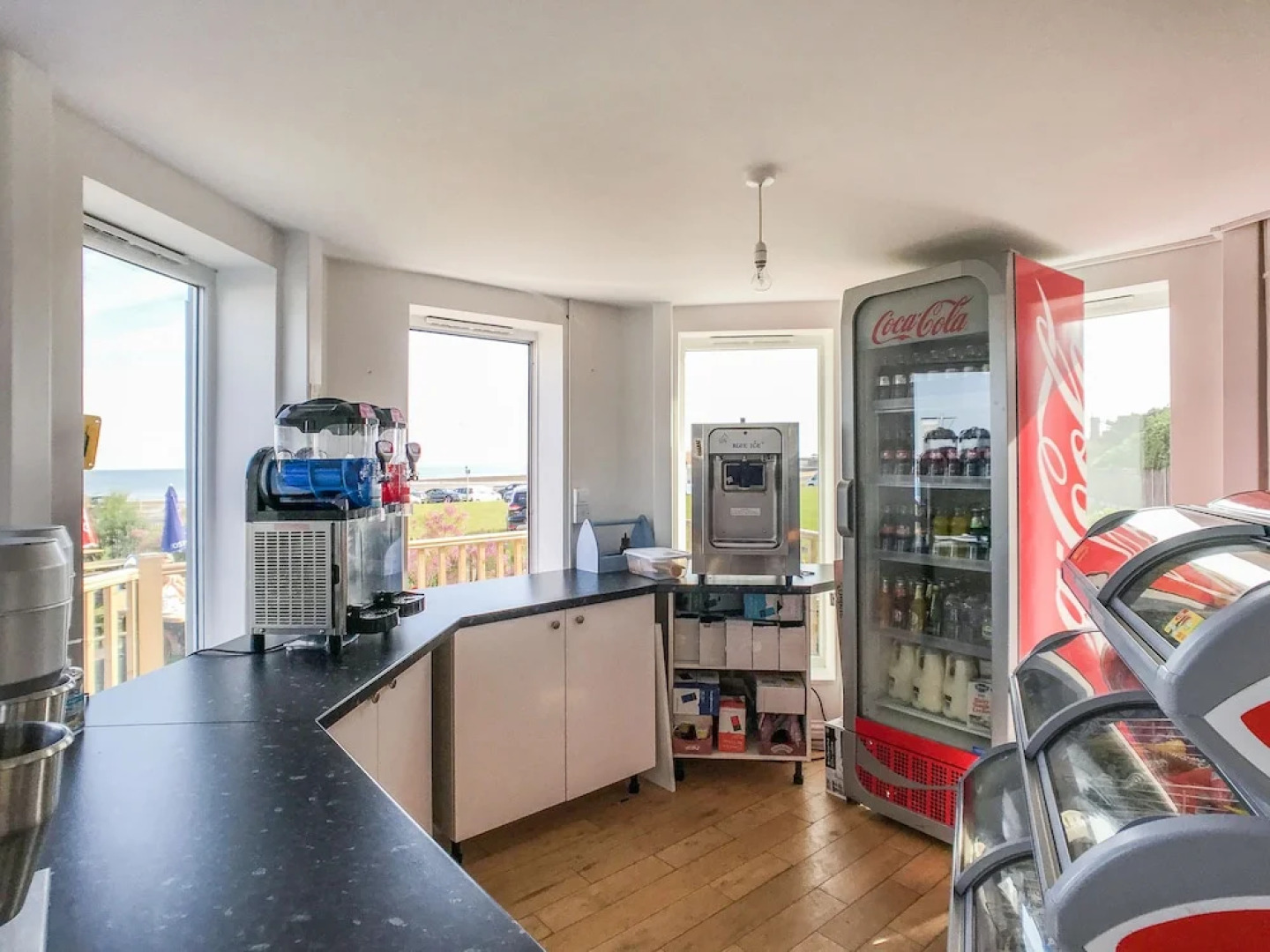 The Waves Bar Cafe B and B Hotel