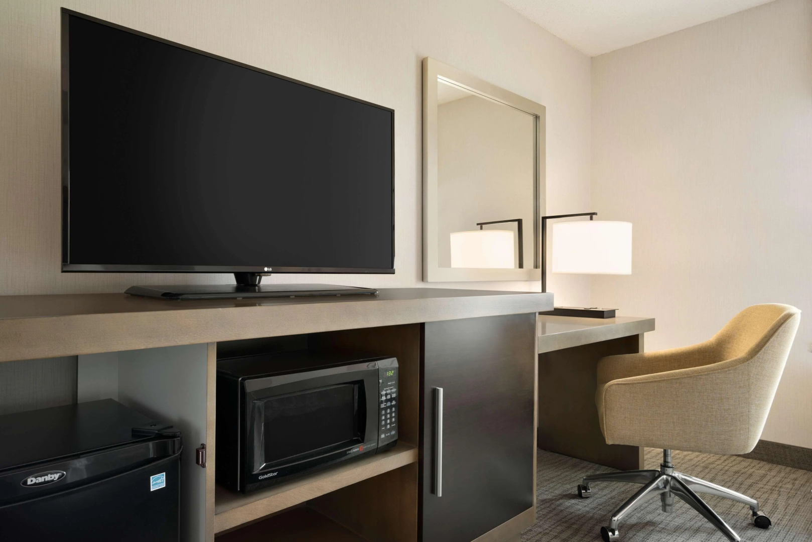 Hampton Inn & Suites Newport/Middletown