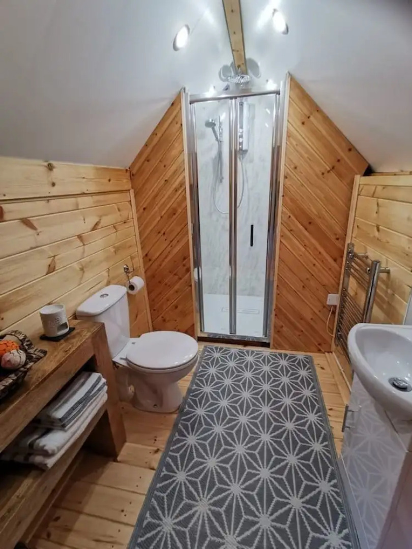 Charming 1-bed Cabin in Gaerwen