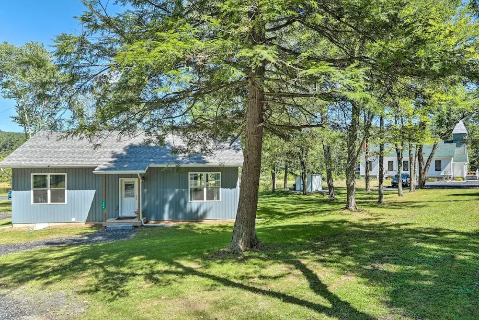 Saylorsburg Retreat: 16 Mi to Ski Resort