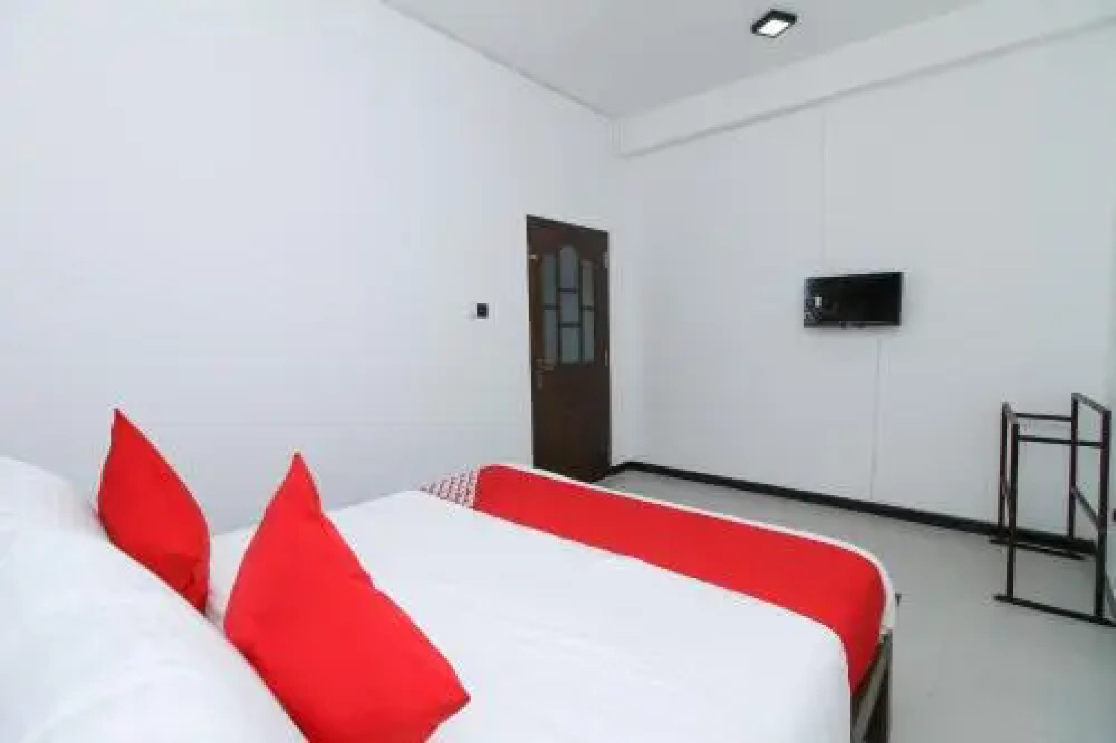 OYO 407 Royal Rich Villa