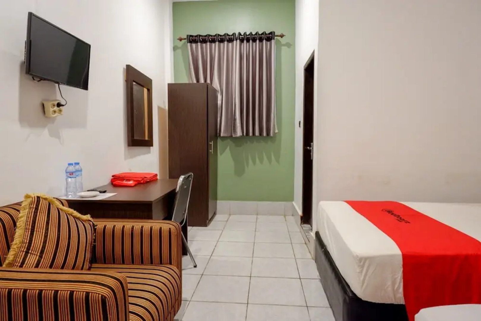 RedDoorz Syariah @ Hotel Wisma Indonesia Kendari