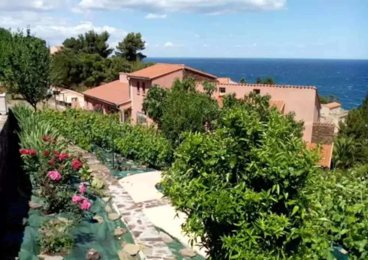 Studio in Collioure, With Wonderful sea View, Enclosed Garden and Wifi